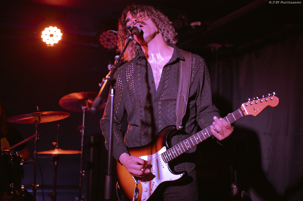 Head the Hive, The Six Below Midnight, photo by Kevin Pettigrew