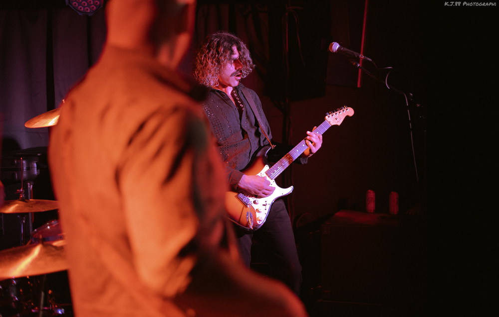 Head the Hive, The Six Below Midnight, photo by Kevin Pettigrew