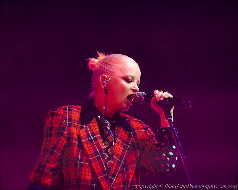 Garbage, RV Inn Style Resorts Amphitheater, photo by John Alcala