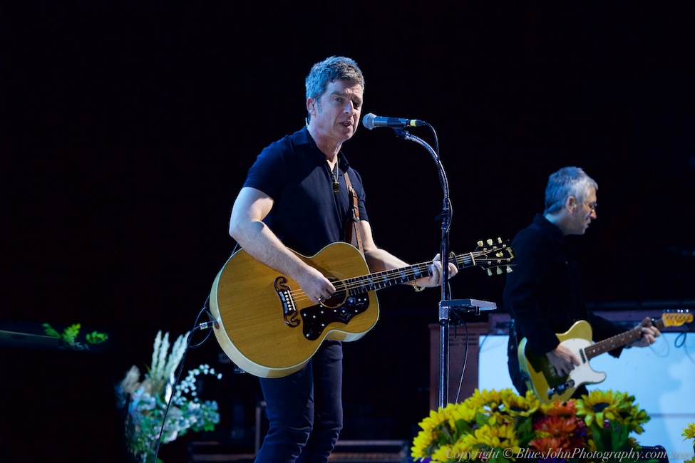 Noel Gallagher's High Flying Birds, RV Inn Style Resorts Amphitheater, photo by John Alcala