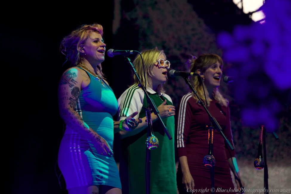 Noel Gallagher's High Flying Birds, RV Inn Style Resorts Amphitheater, photo by John Alcala