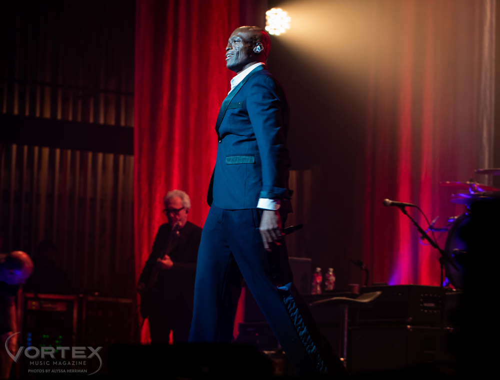 Seal, Keller Auditorium, photo by Alyssa Herrman