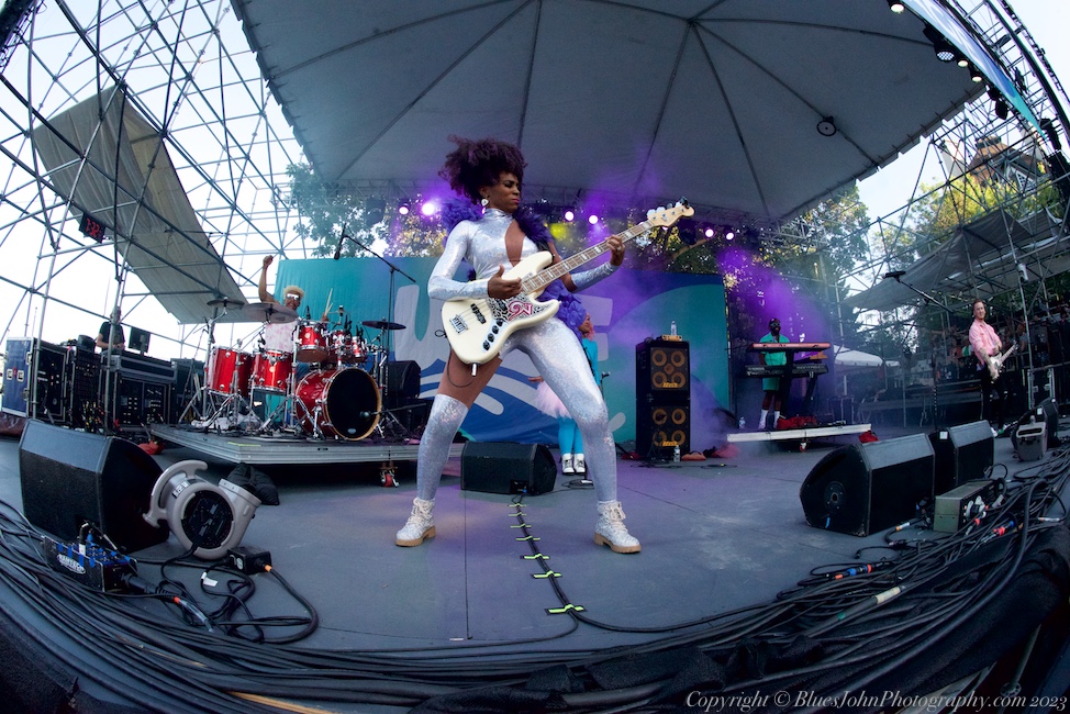 Tom McCall Waterfront Park, photo by John Alcala
