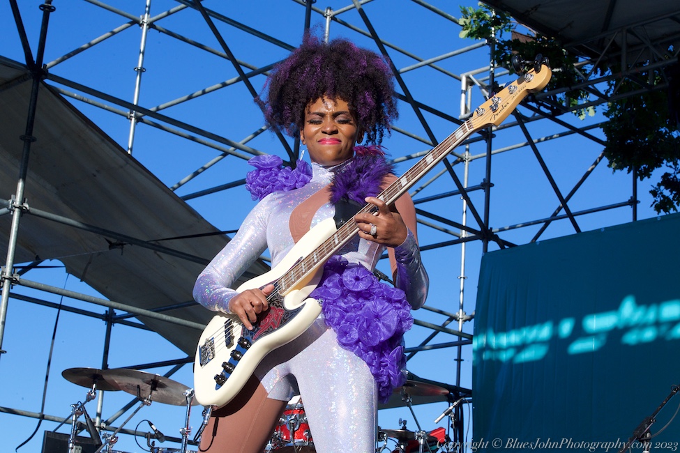 Tom McCall Waterfront Park, photo by John Alcala