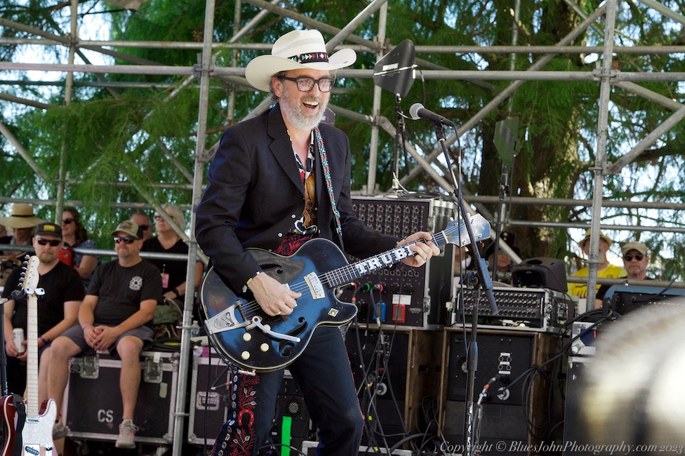 Greyhounds, Tom McCall Waterfront Park, photo by John Alcala