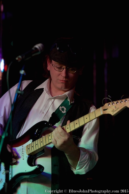 Naomi Tatsuoka, The Analog Cafe [CLOSED], photo by John Alcala