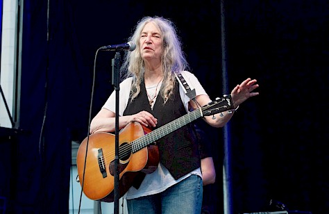 Patti Smith, Pioneer Courthouse Square, photo by John Alcala
