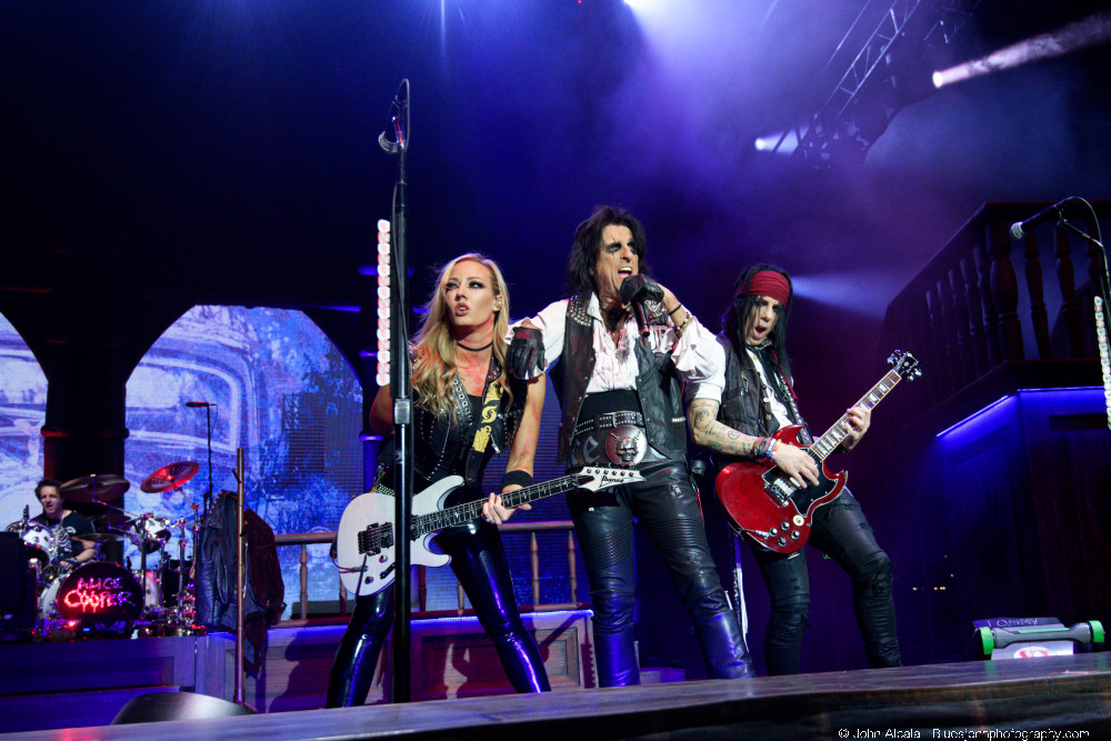 Alice Cooper, RV Inn Style Resorts Amphitheater, photo by John Alcala