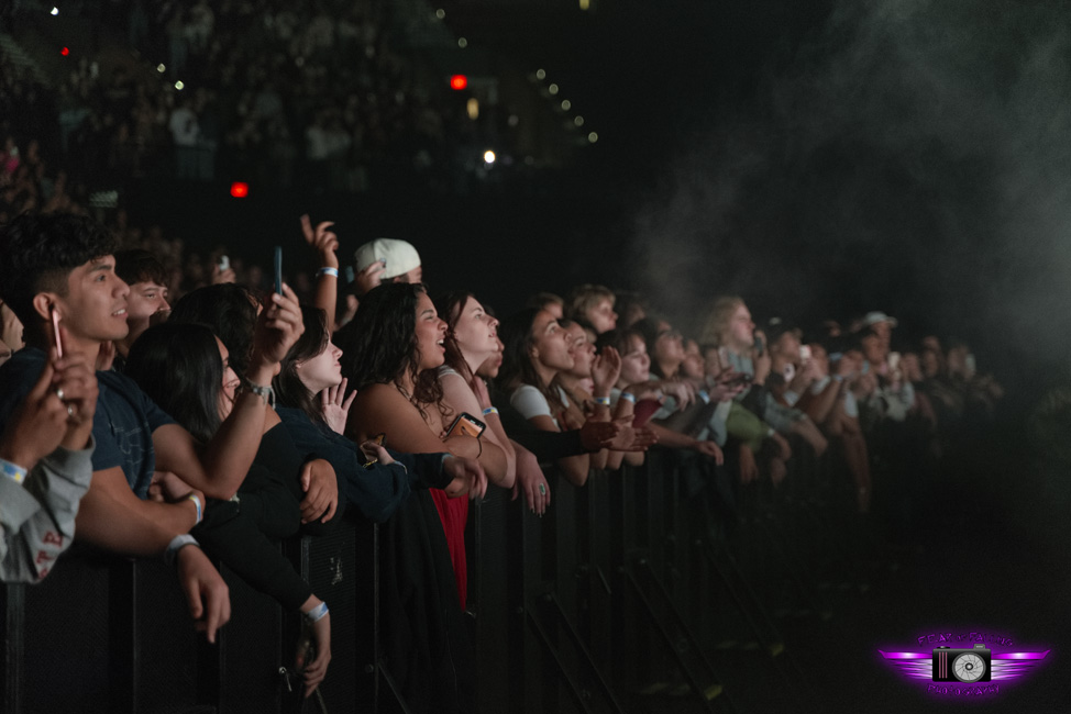 Daniel Caesar, Moda Center, photo by Joshua Hathaway