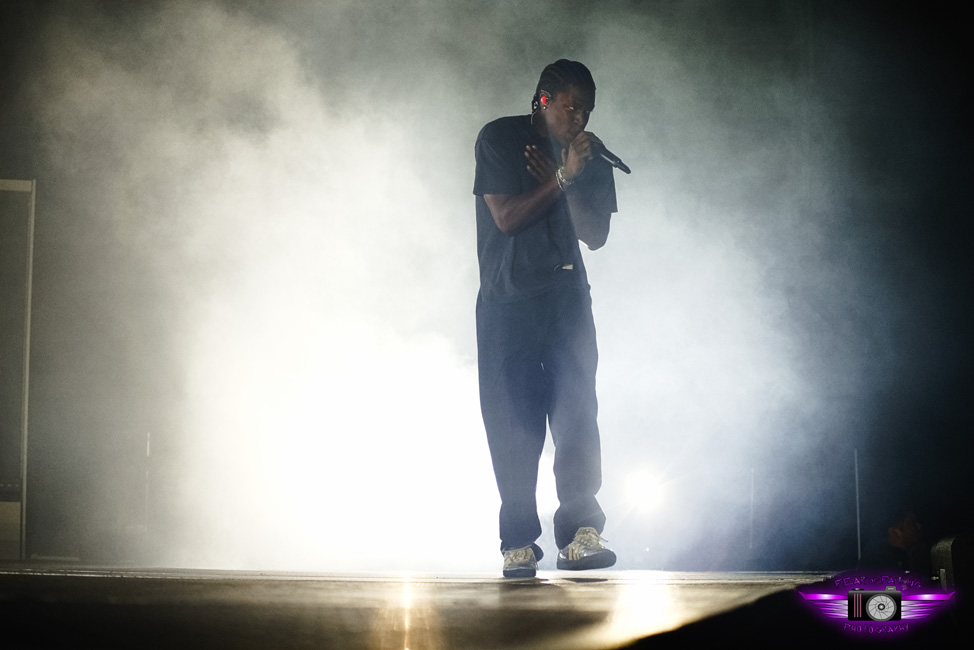 Daniel Caesar, Moda Center, photo by Joshua Hathaway