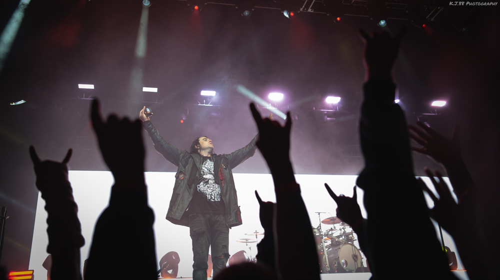 Three Days Grace, RV Inn Style Resorts Amphitheater, photo by Kevin Pettigrew