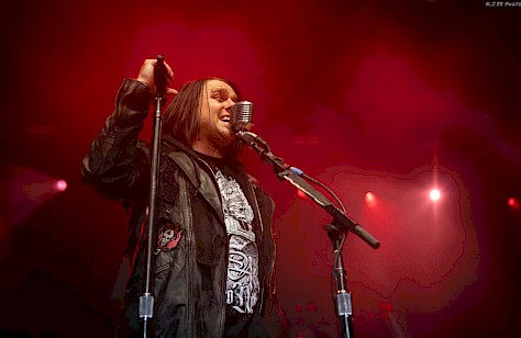 Three Days Grace, RV Inn Style Resorts Amphitheater, photo by Kevin Pettigrew