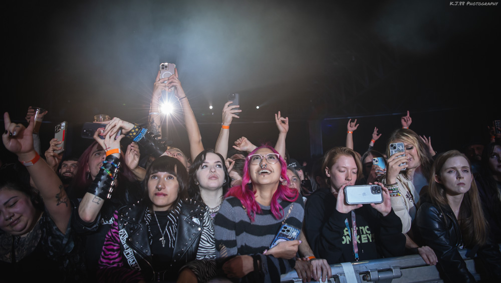 Three Days Grace, RV Inn Style Resorts Amphitheater, photo by Kevin Pettigrew
