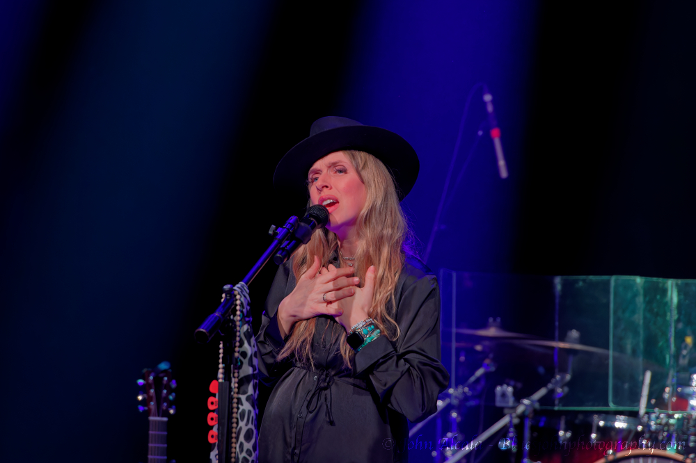 ZZ Ward, Revolution Hall, photo by John Alcala
