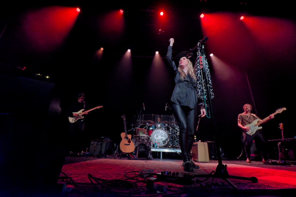 ZZ Ward, Revolution Hall, photo by John Alcala