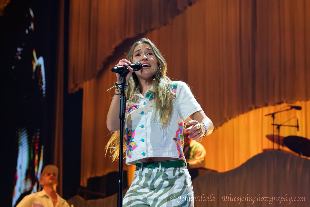 Lauren Daigle, Moda Center, photo by John Alcala