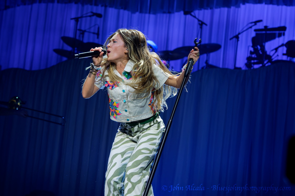Lauren Daigle, Moda Center, photo by John Alcala