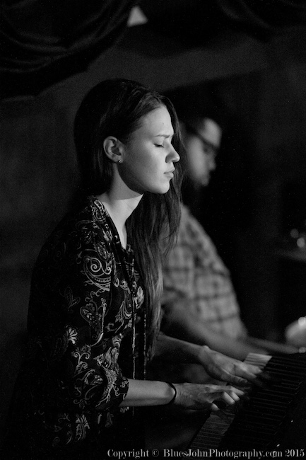 Liz Vice, Mission Theater, photo by John Alcala