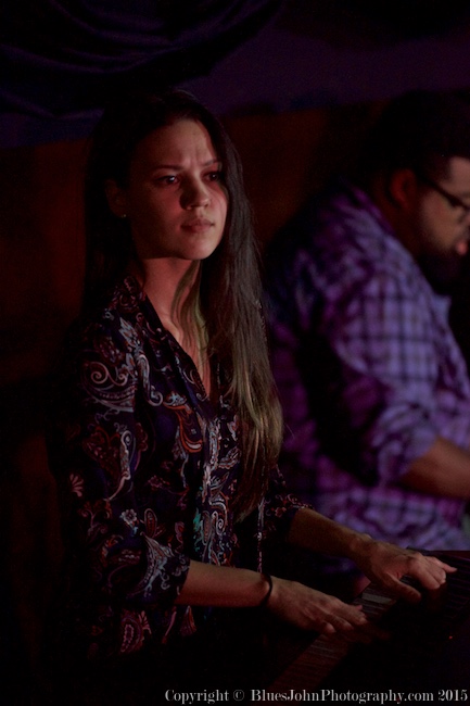 Liz Vice, Mission Theater, photo by John Alcala