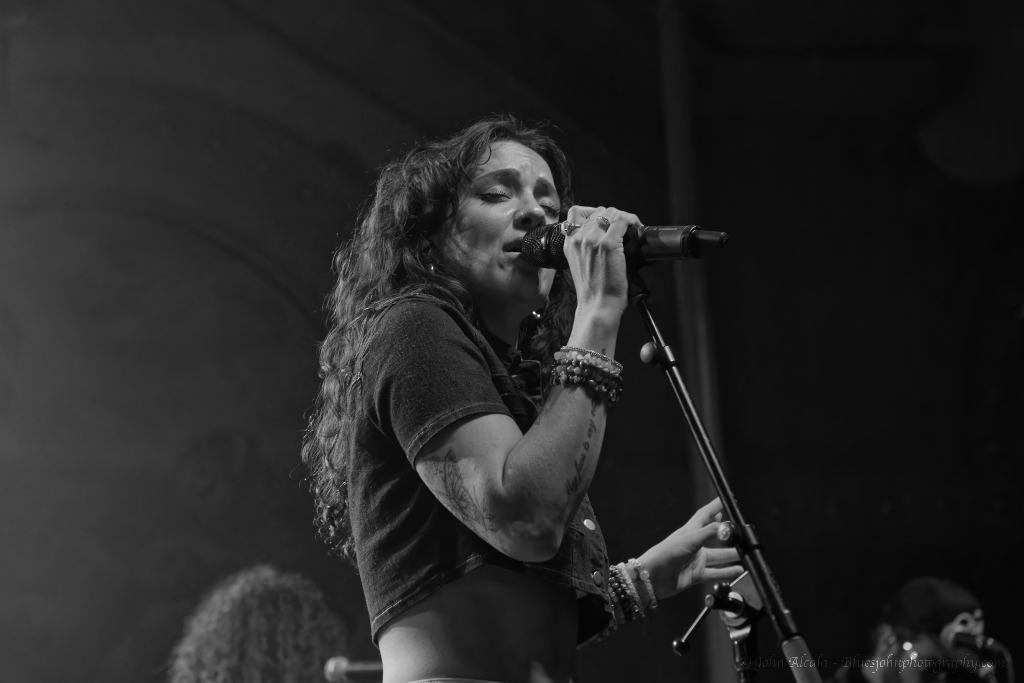 JJ Wilde, Crystal Ballroom, photo by John Alcala