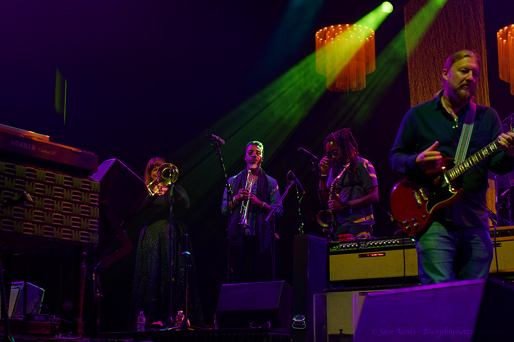 Tedeschi Trucks Band, Keller Auditorium, photo by John Alcala