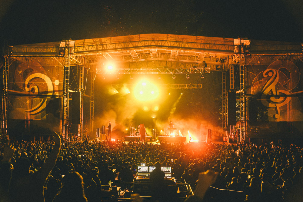 Goth Babe, Edgefield Amphitheater, photo by Blake Sourisseau