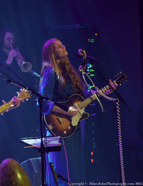 Shook Twins, Revolution Hall, photo by John Alcala