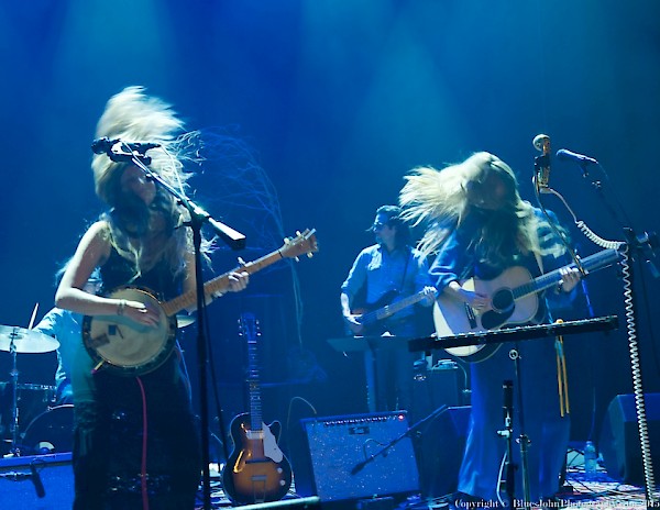 Shook Twins getting down at Revolution Hall—click to see more photos by John Alcala