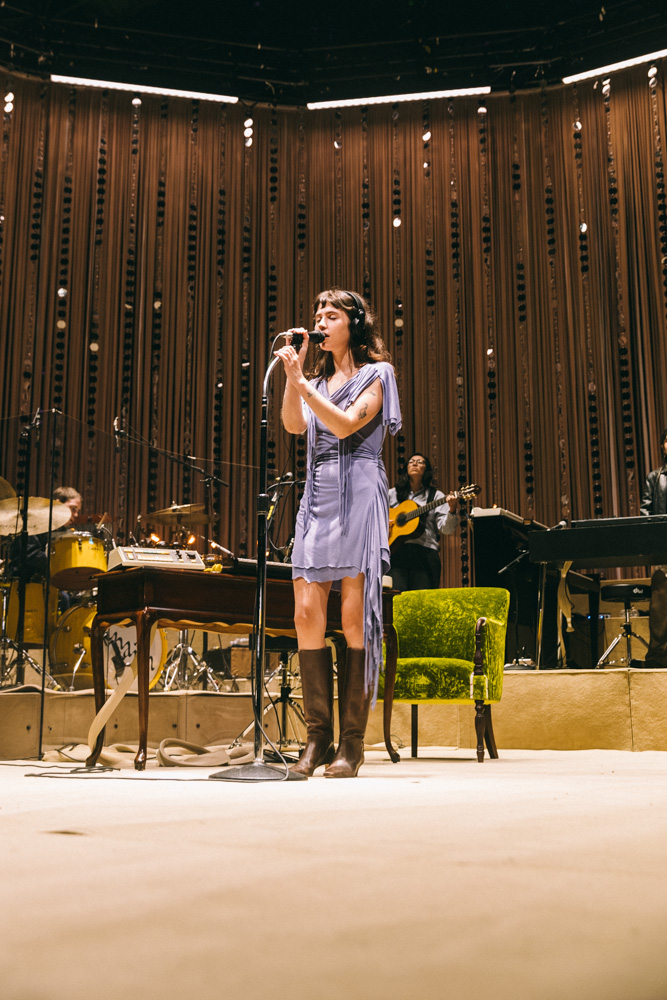 Clairo, Edgefield Amphitheater, photo by Blake Sourisseau