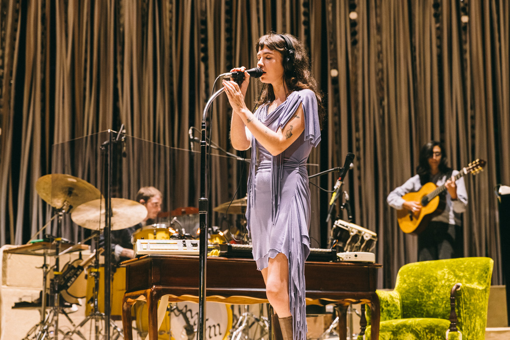 Clairo, Edgefield Amphitheater, photo by Blake Sourisseau