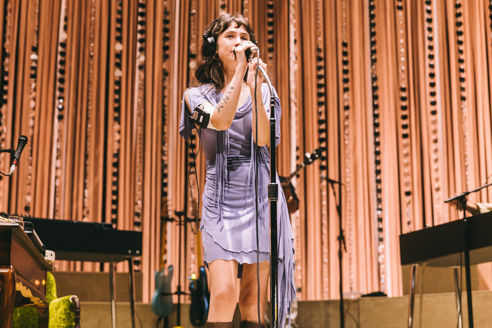 Clairo, Edgefield Amphitheater, photo by Blake Sourisseau