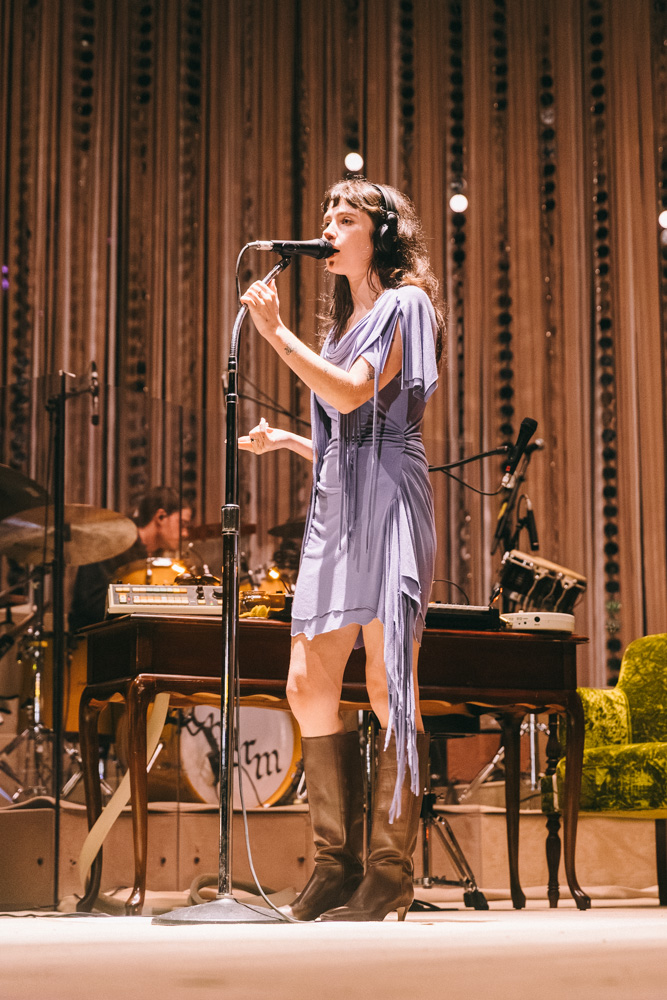 Clairo, Edgefield Amphitheater, photo by Blake Sourisseau