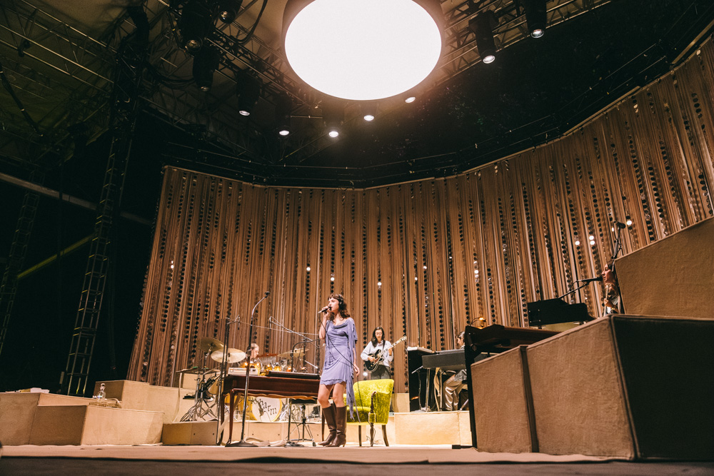 Clairo, Edgefield Amphitheater, photo by Blake Sourisseau
