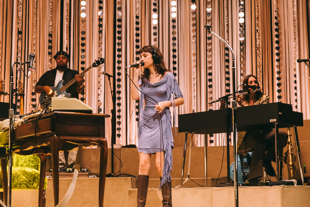 Clairo, Edgefield Amphitheater, photo by Blake Sourisseau