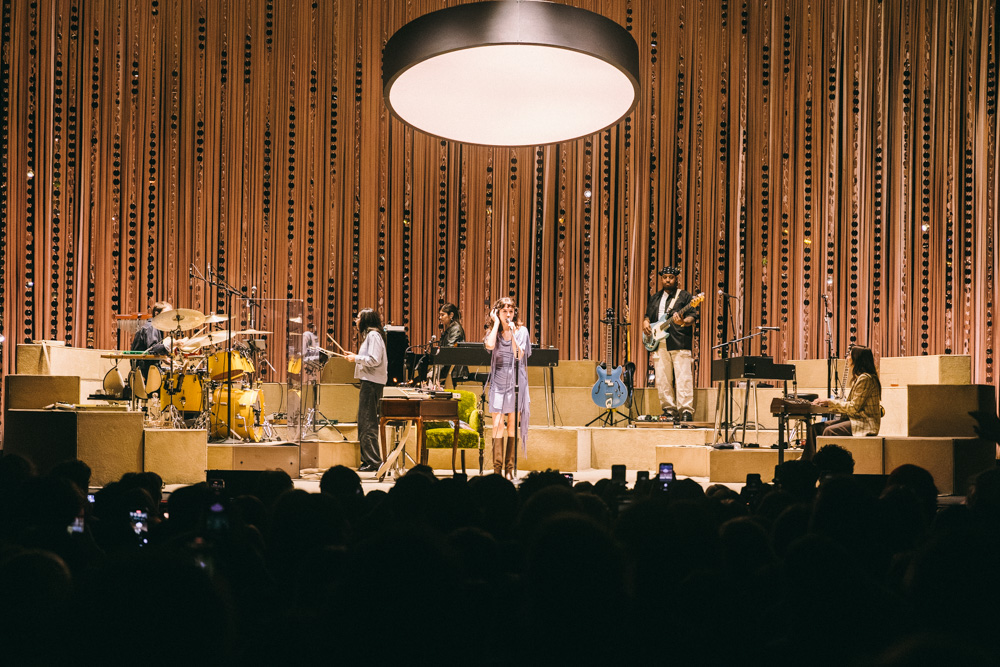 Clairo, Edgefield Amphitheater, photo by Blake Sourisseau
