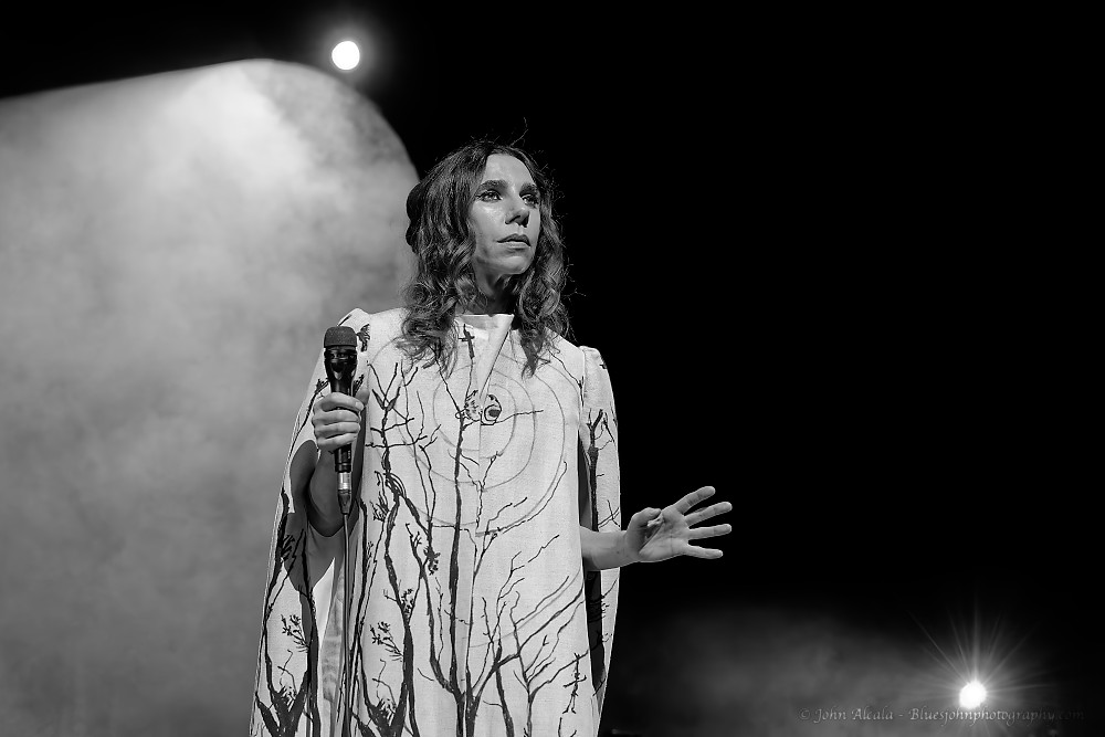 PJ Harvey, Moda Center, photo by John Alcala
