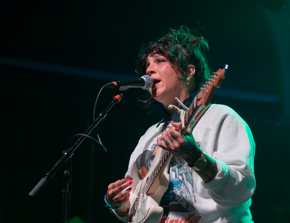 Isabeau Waia'u Walker, Crystal Ballroom, photo by Rebecca Terrill