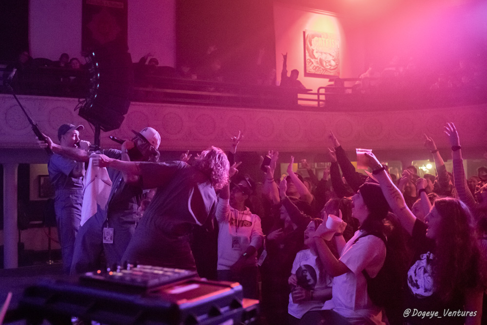 The Street Sweepers, Mission Theater, photo by Ashley Strom