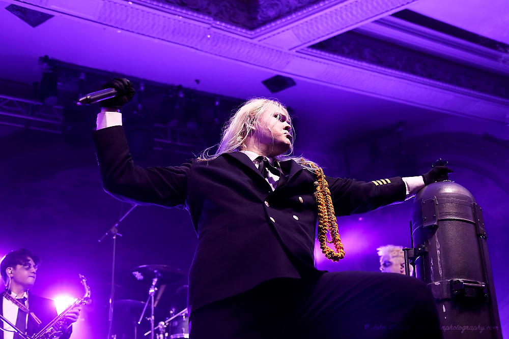 Kim Dracula, Crystal Ballroom, photo by John Alcala