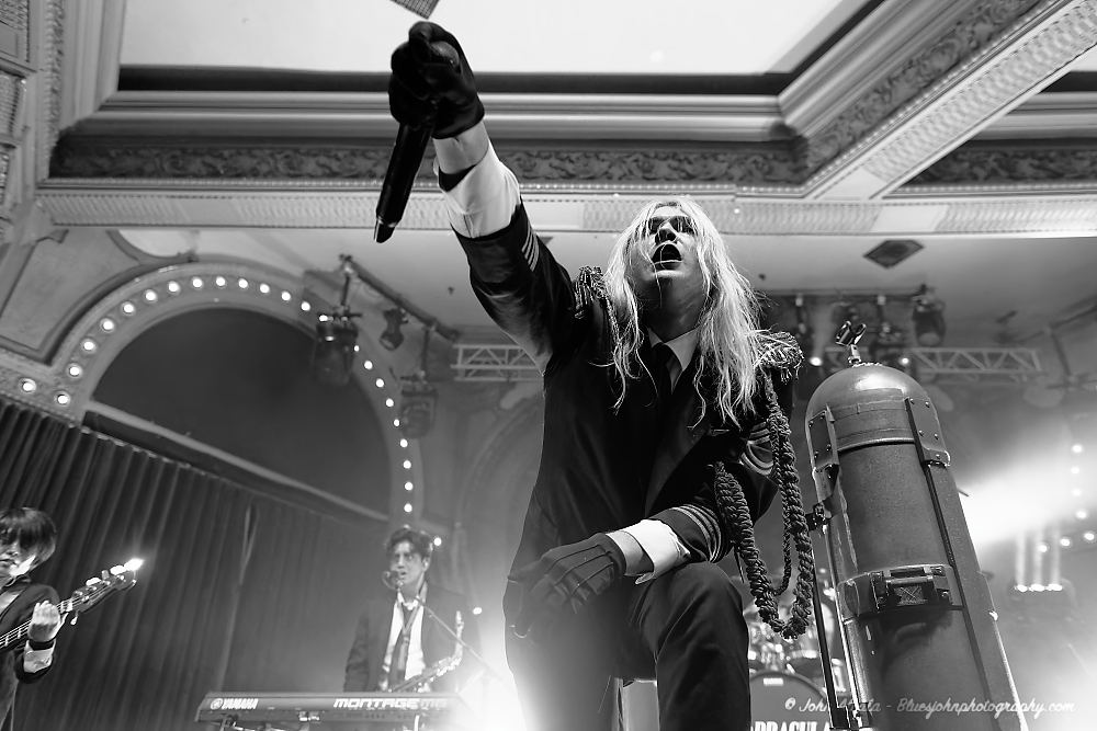 Kim Dracula, Crystal Ballroom, photo by John Alcala