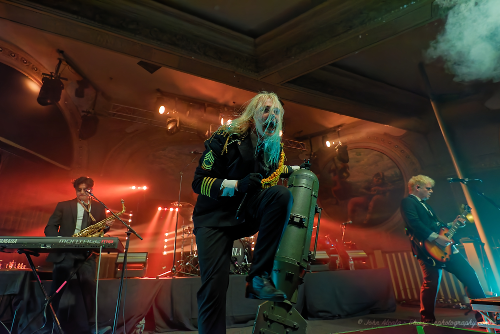 Kim Dracula, Crystal Ballroom, photo by John Alcala