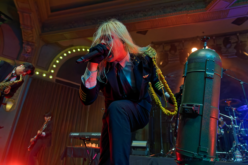 Kim Dracula, Crystal Ballroom, photo by John Alcala