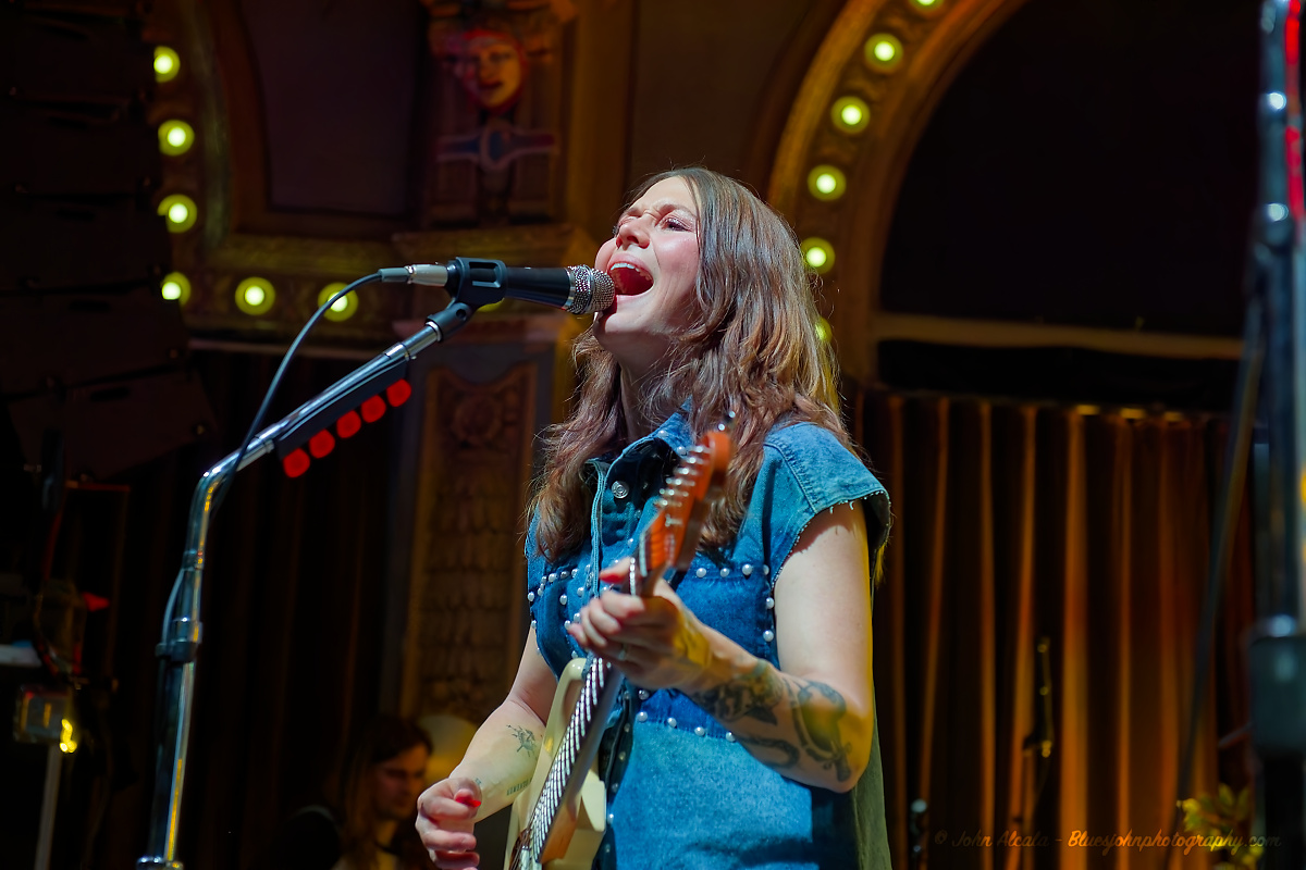 Larkin Poe, Crystal Ballroom, photo by John Alcala