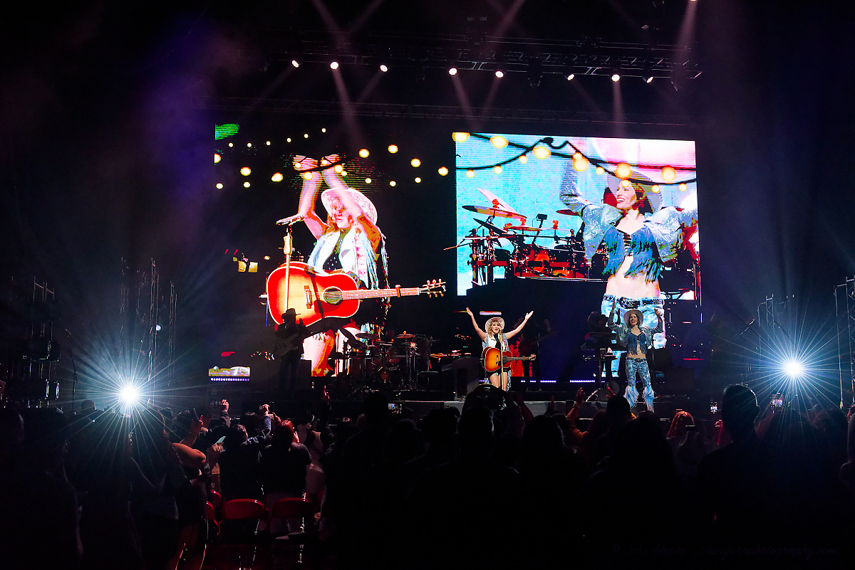 Theater of the Clouds, photo by John Alcala