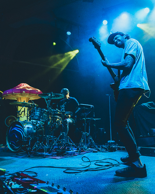 Microwave, Crystal Ballroom, photo by Henry Ward