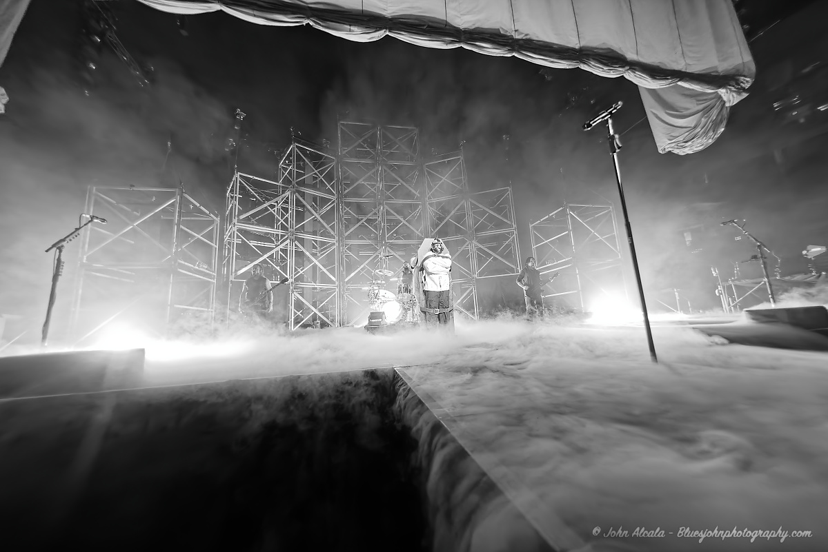 Disturbed, Moda Center, photo by John Alcala