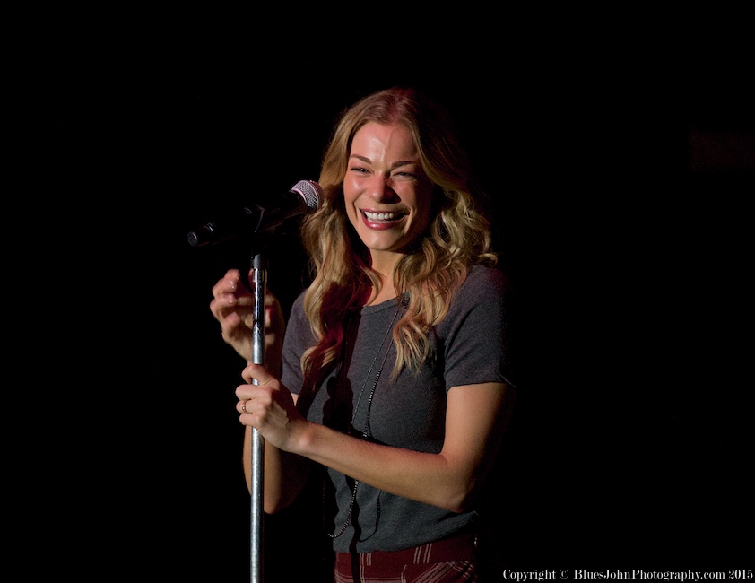 LeAnn Rimes, Spirit Mountain Casino, photo by John Alcala