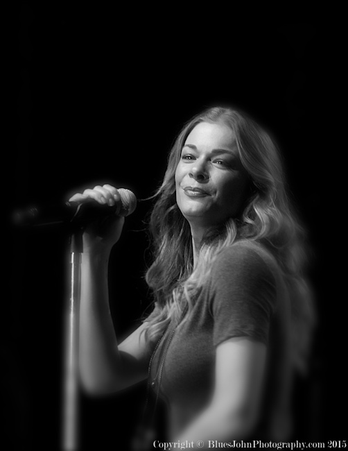 LeAnn Rimes, Spirit Mountain Casino, photo by John Alcala