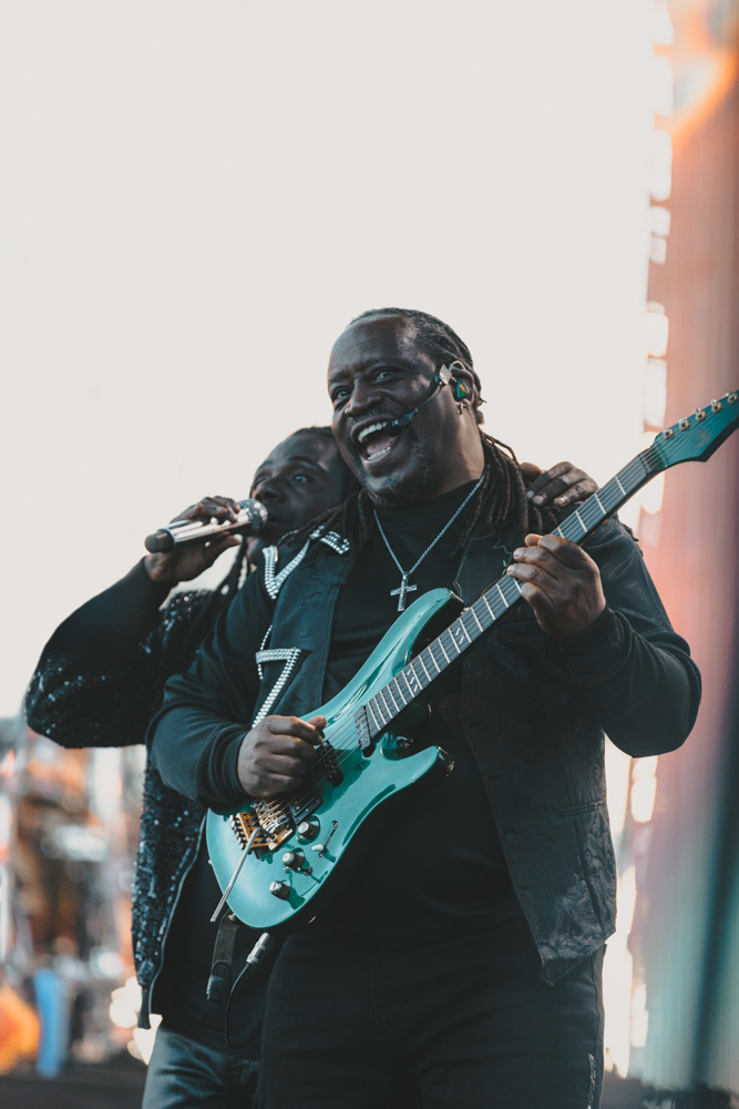 Earth, Wind & Fire, Hayden Homes Amphitheater, photo by Ben Coles