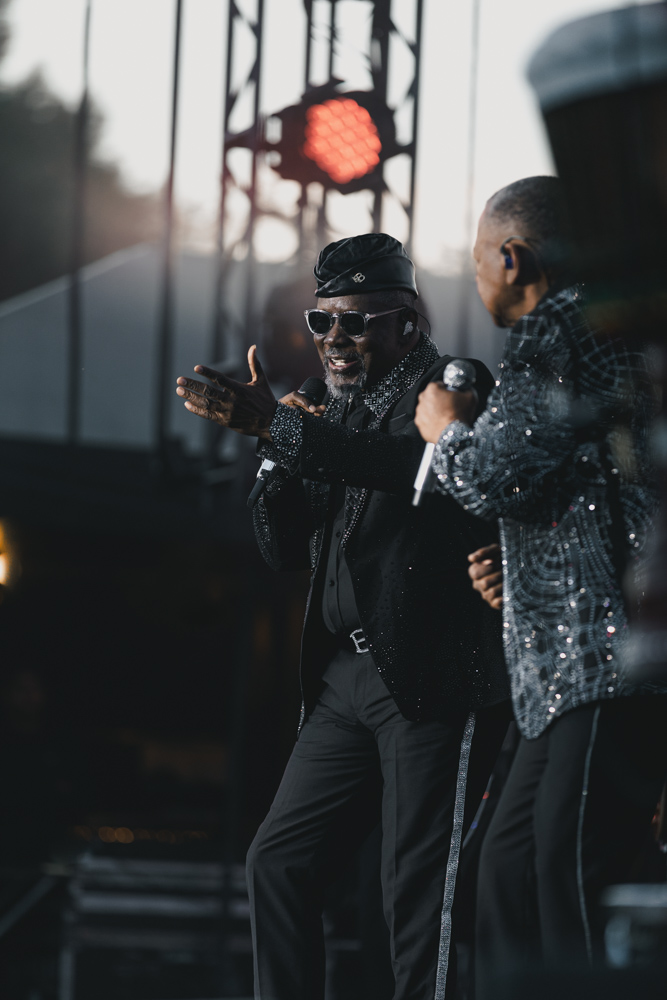 Earth, Wind & Fire, Hayden Homes Amphitheater, photo by Ben Coles